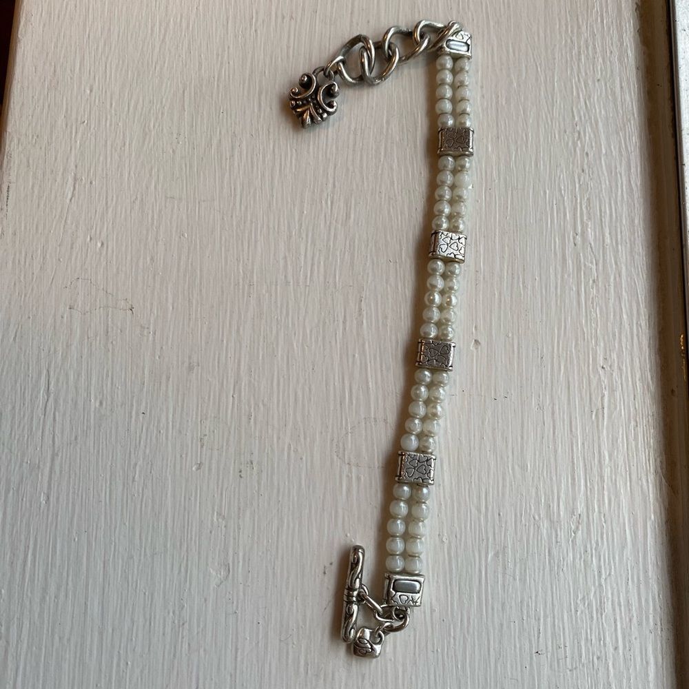 Brighton retired vintage Lady Jane faux pearl and silver toggle bracelet - Picture 4 of 6
